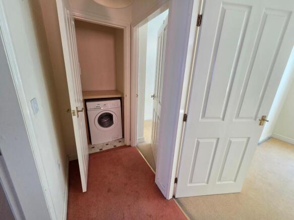 2 bed Ground Flat for sale Image 6