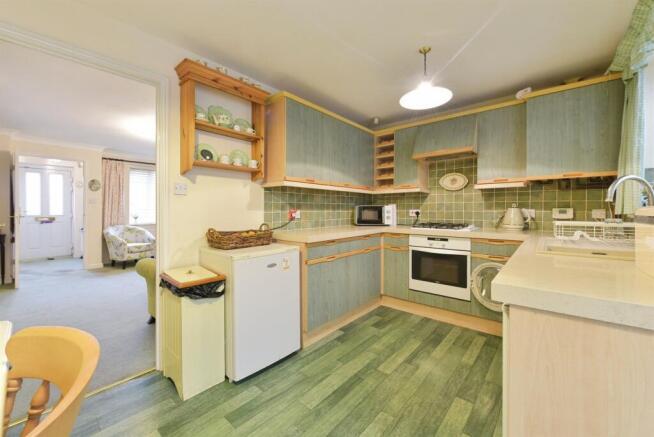 3 bed Semi-Detached for sale Image 4