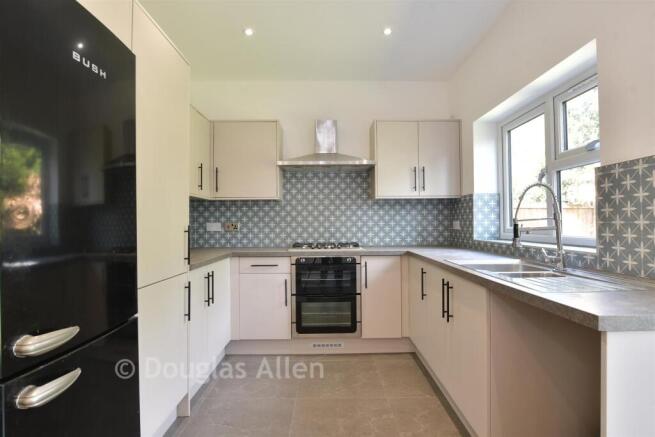 Kitchen/Breakfast Area