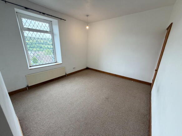 3 bed Terraced for sale Image 5