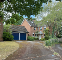 9, Mollison Close, Reading RG5 4XG
