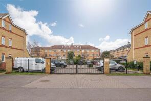 Flat 33, Concord Court, Winery Lane, Kingston Upon Thames KT1 3GF