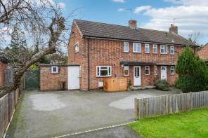 77, Candlemas Mead, Beaconsfield HP9 1AR