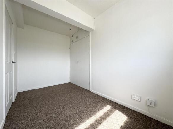 2 bed Semi-Detached for sale Image 8