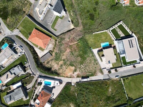 land in Foz do Arelho