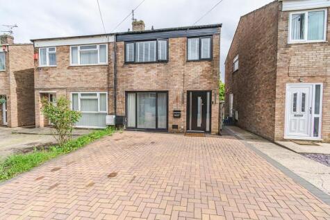 Gradon Close, Barry