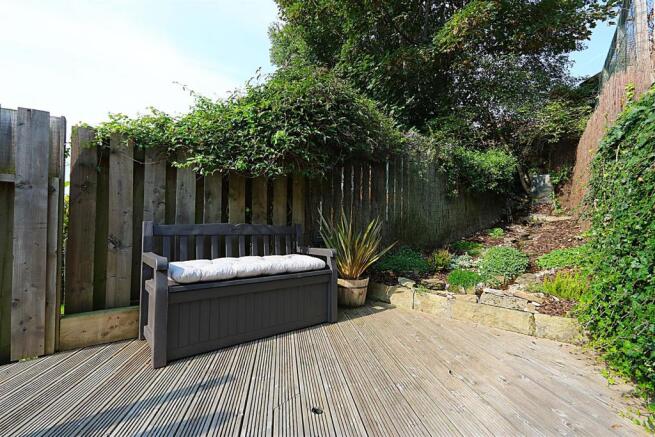 Rear Garden10_result.jpg