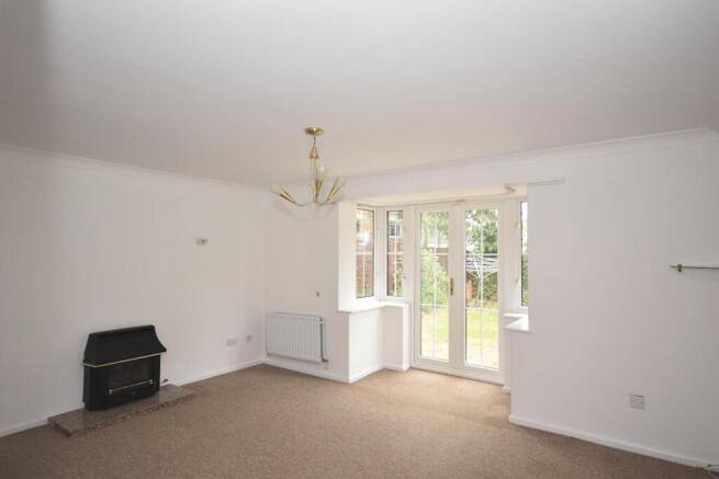 Living room 4.JPG