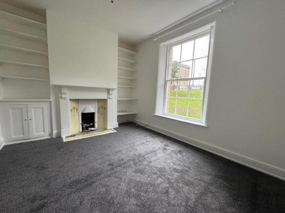 2 bed House to rent Image 2