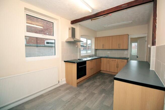 Oxford Gardens, Stafford, ST16 photo 3