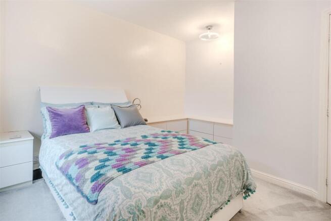 Bedroom 1.jpg