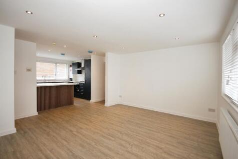 Remburn Gardens, Warwick