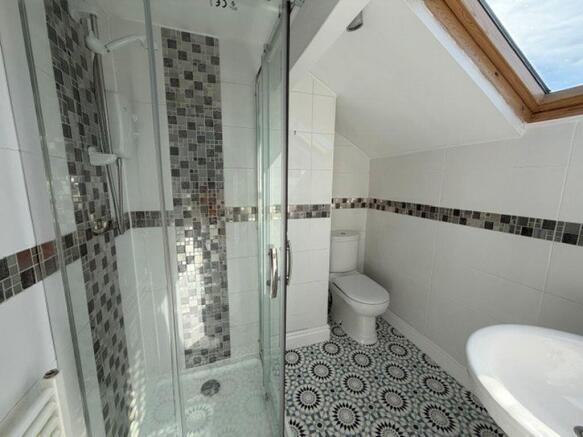 3 bed Terraced for sale Image 5