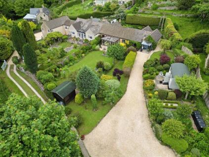 Bussage, Stroud