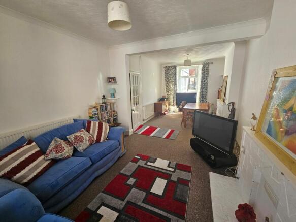 OPEN PLAN LOUNGE DINING ROOM