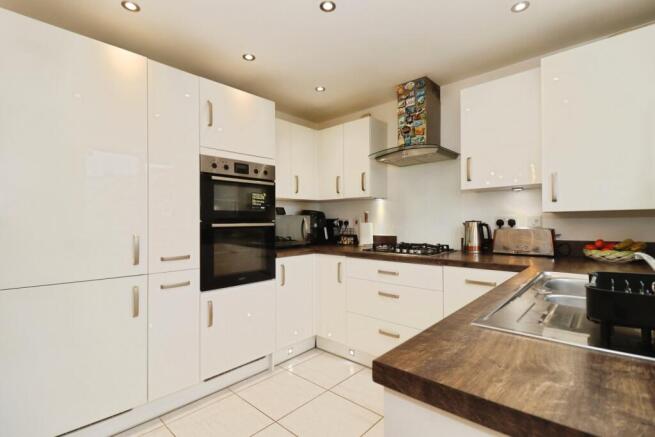 Sundew Road, Emersons Green, Bristol, BS16 photo 4