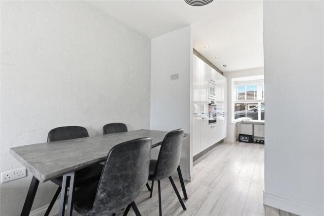 4 bed Semi-Detached for sale Image 7