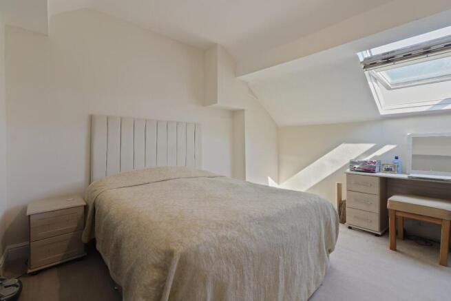 3 bed Terraced for sale Image 8
