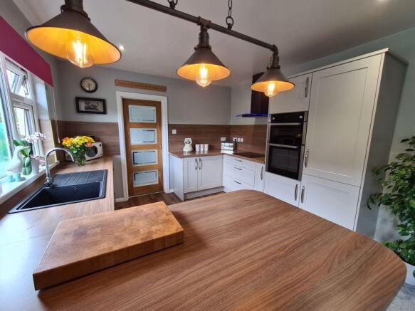 Further Kitchen