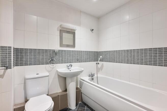 2 bed Flat to rent Image 7