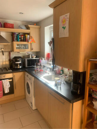 Kitchen 1.jpeg