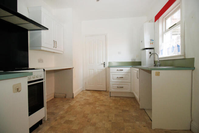 2 bed Ground Flat for sale Image 10