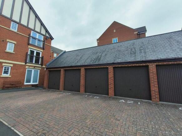 garages.jpg