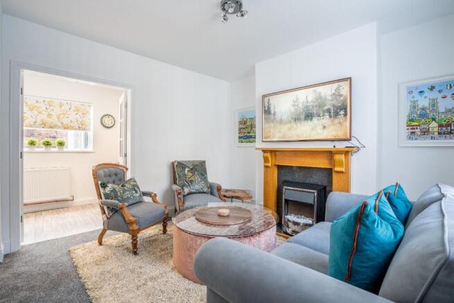 2 bed Terraced to rent Image 8