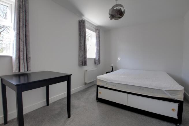 3 bed Semi-Detached for sale Image 10