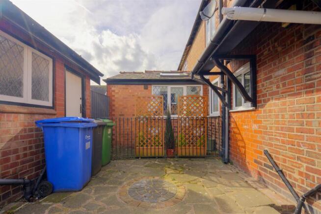 19 School Lane rixton-15.jpg