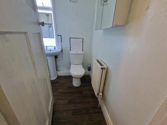 2 bed Terraced to rent Image 9