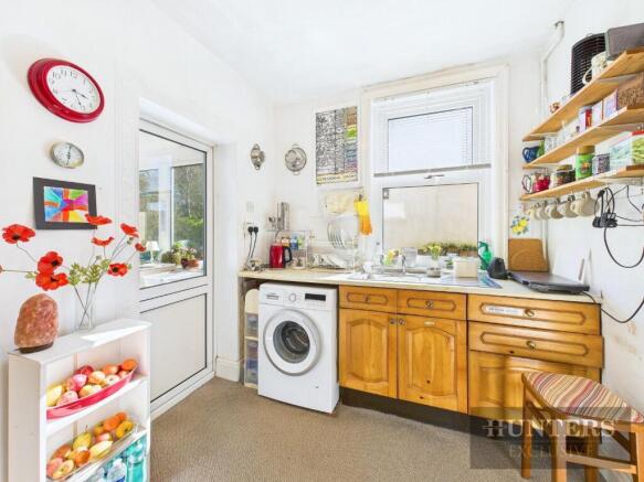 4 bed Semi-Detached for sale Image 9