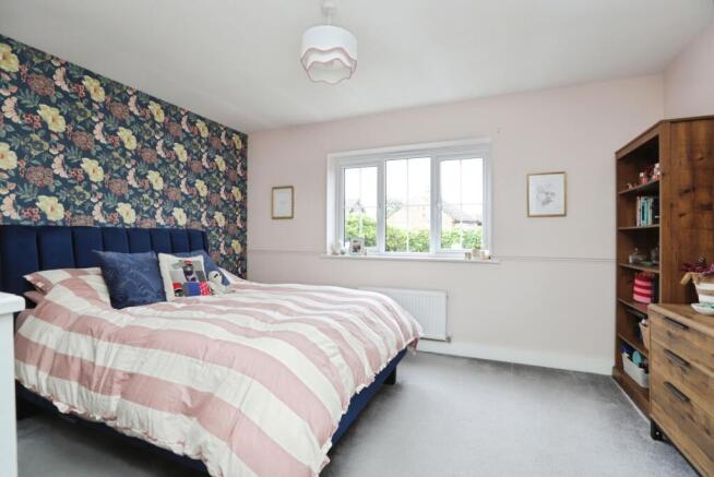3 bed Semi-Detached for sale Image 9