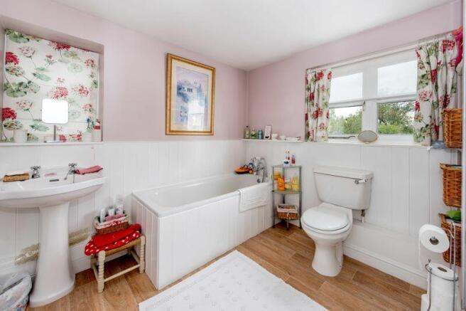 Bath/shower room