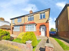 41, Park Avenue, Egham TW20 8HJ