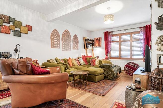 Sherwood Terrace, London, N20 photo 2
