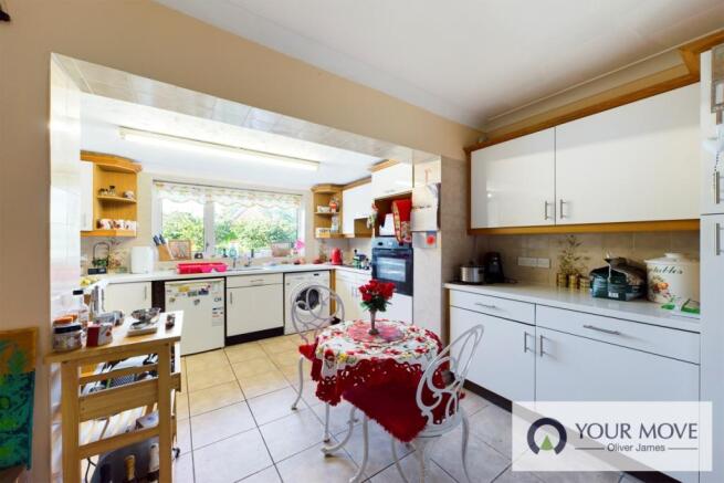 Kitchen / Breakfast