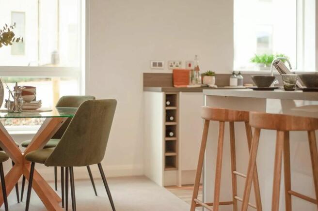 Kitchen & Dining Area