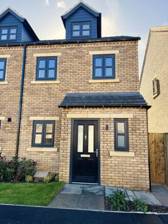 3 bed Semi-Detached for sale Image 8