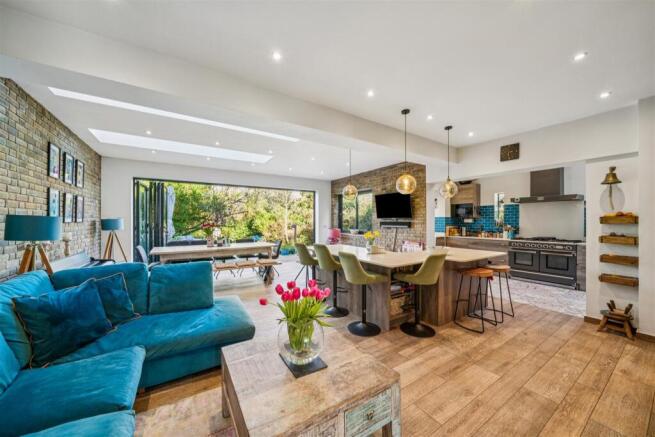 Grove Park Road, W4 - FOR SALE