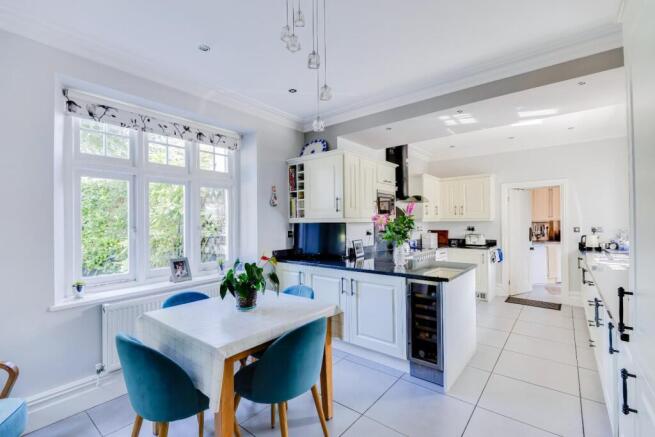 Heol Simonston, Coity, Bridgend County Borough, CF35 6BE photo 5