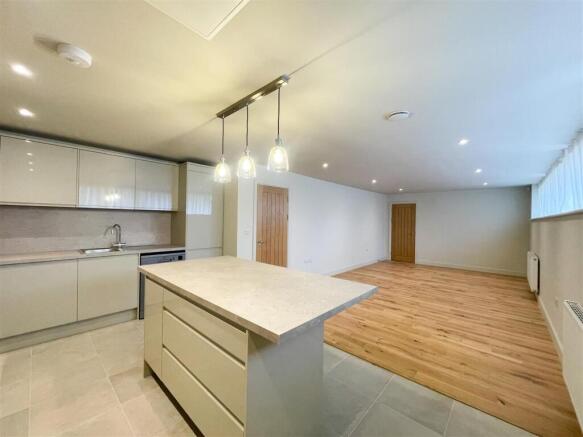 OPEN PLAN LIVING SPACE
