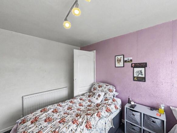 3 bed Semi-Detached for sale Image 12