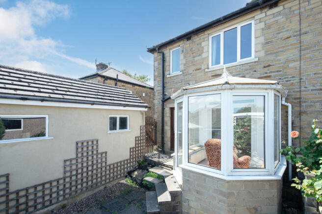 4 bed Semi-Detached for sale Image 11