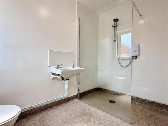 3 bed Terraced for sale Image 8
