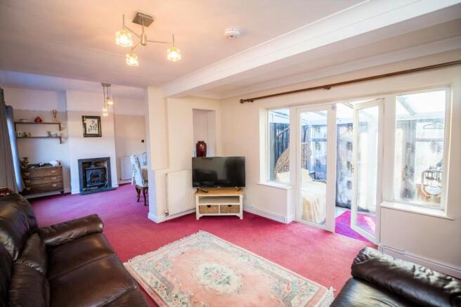 Sitting/Dining Room