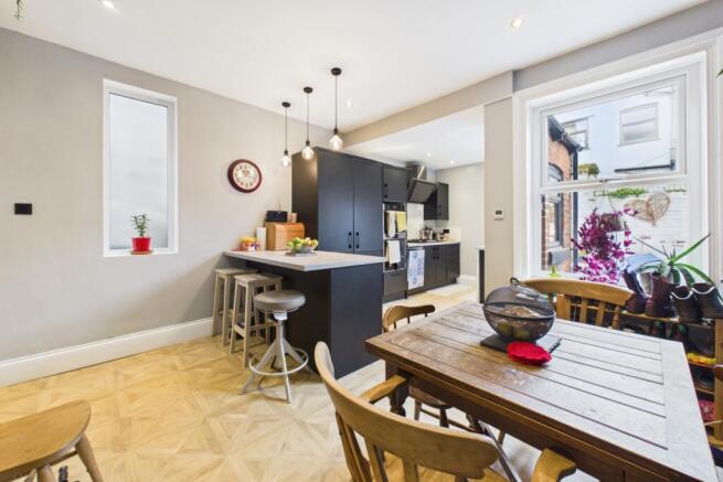3 bed End of Terrace for sale Image 5