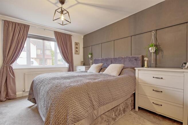 Bedroom 1.jpg
