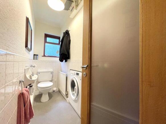 Cloakroom / La...