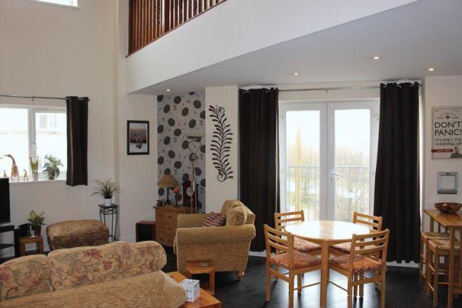 Living Dining ...